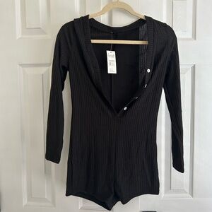 Cupshe Black Ribbed Long Sleeve Outfit